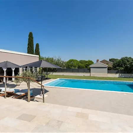 Mabella Villa