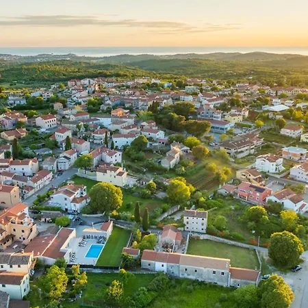 Mabella Villa *